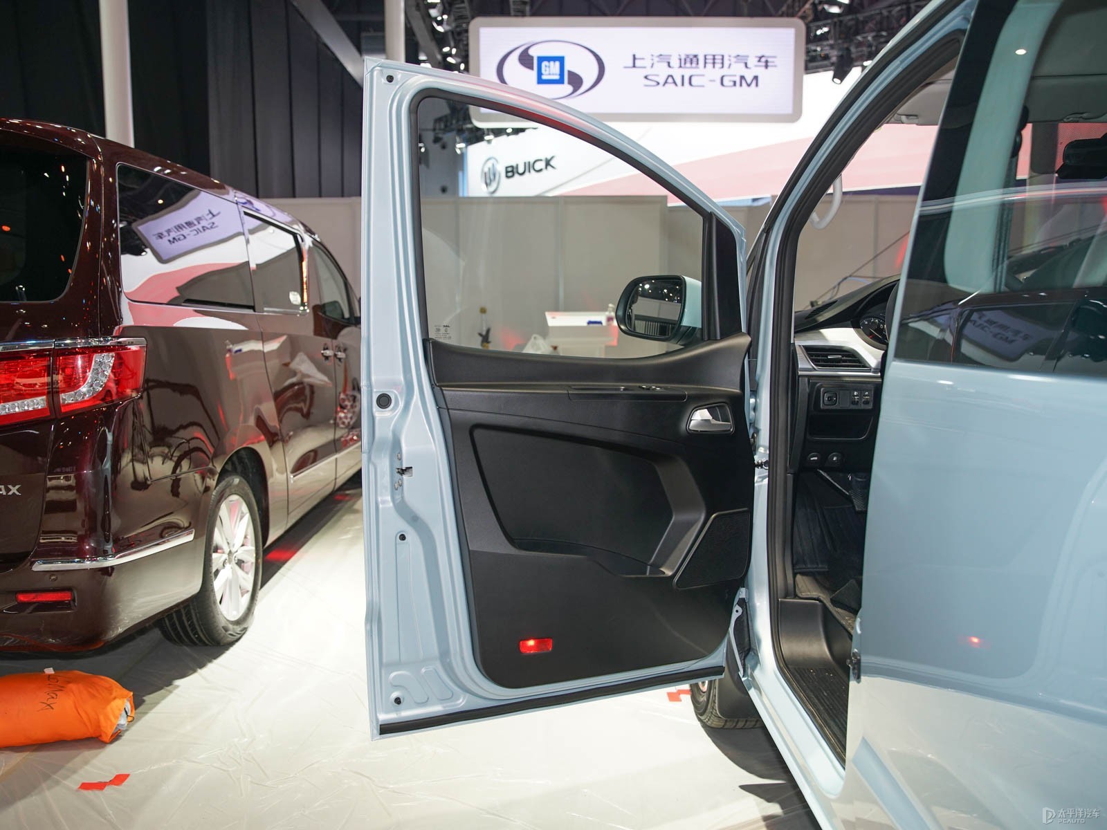 瑞風M3 2022款 PLUS 1.5T 標準型內(nèi)飾 實用主義下的精致與舒適